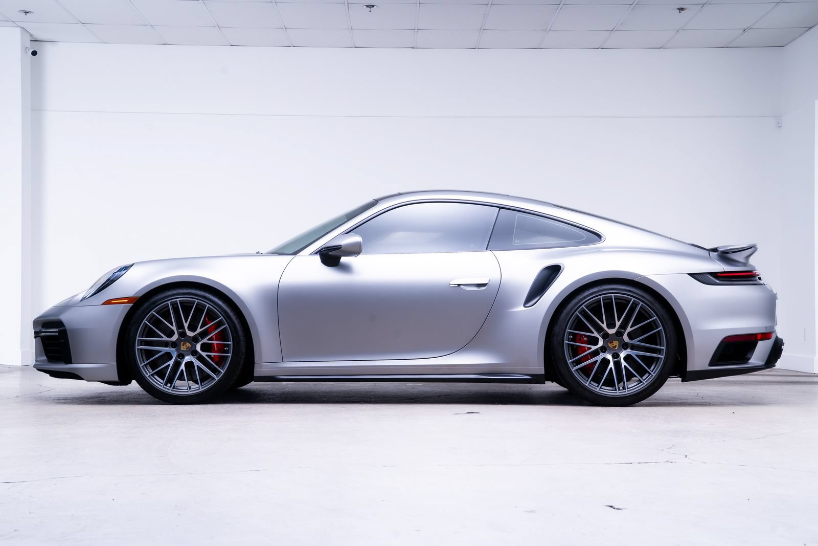 Used 2021 Porsche 911 Turbo AWD/4WD image 4