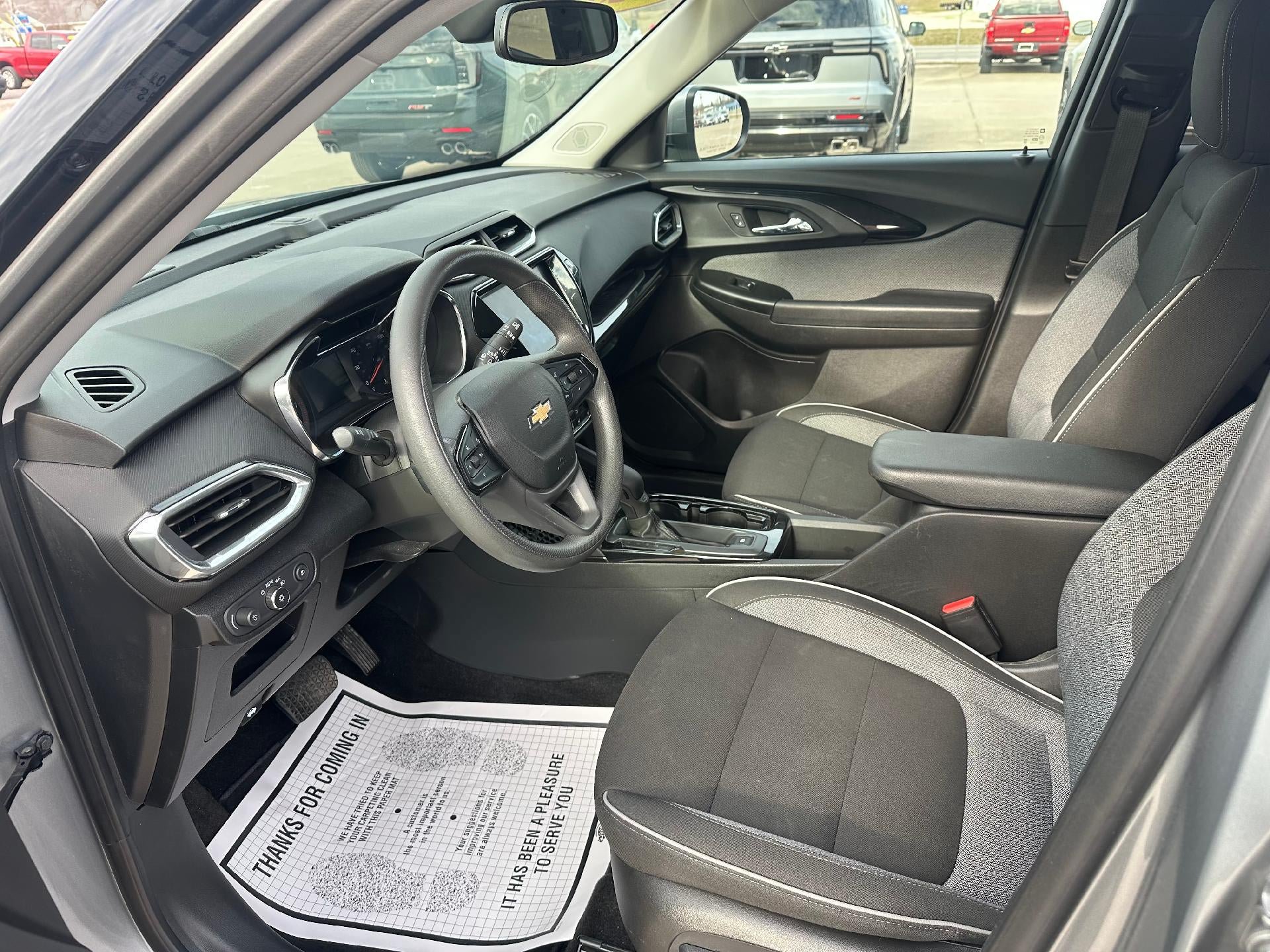 Used 2023 Chevrolet TrailBlazer LT w/ Convenience Package AWD/4WD image 12