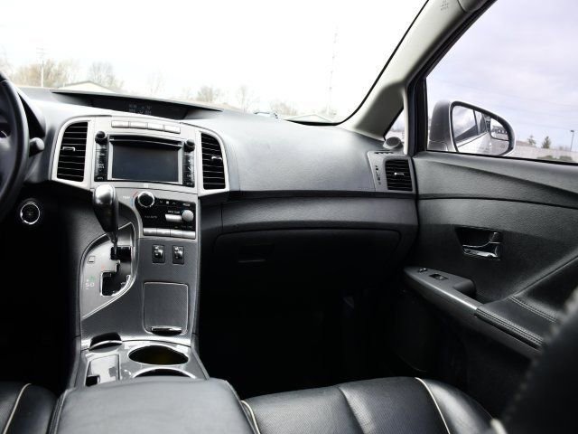 Used 2014 Toyota Venza XLE w/ XLE Premium Package image 18