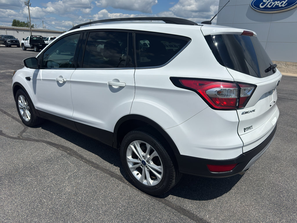 Used 2017 Ford Escape SE w/ Equipment Group 201A AWD/4WD image 6