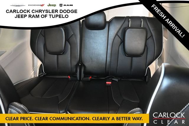 Used 2023 Chrysler Pacifica Limited FWD image 27