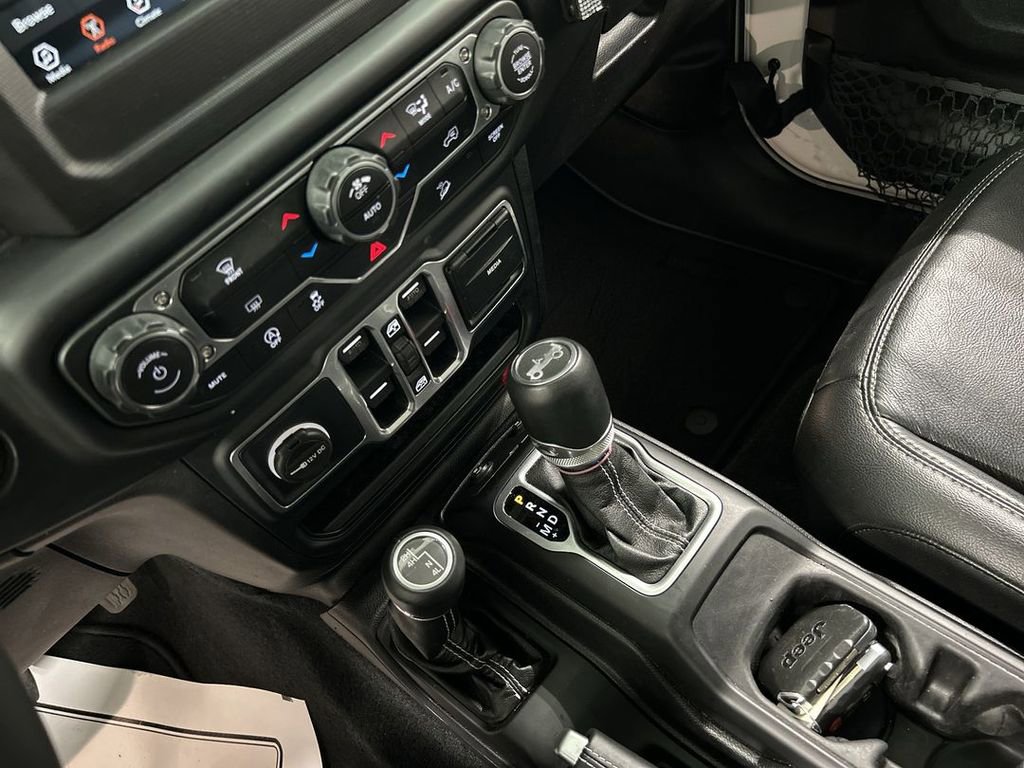 Used 2018 Jeep Wrangler Unlimited Sahara w/ Dual Top Group image 17