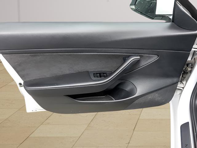 Used 2021 Tesla Model 3 Standard Range Plus RWD image 33