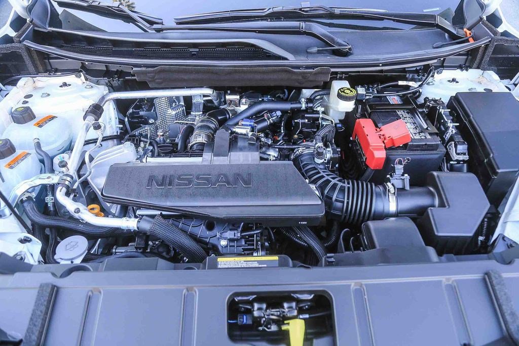 New 2026 Nissan Rogue SV FWD image 12