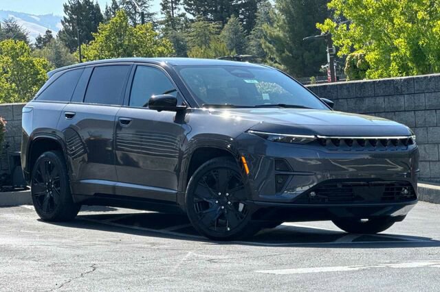 New 2025 Jeep Wagoneer Launch Edition image 2
