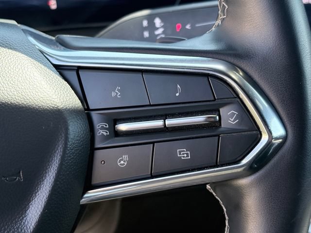 Used 2024 Chevrolet Traverse LT AWD/4WD image 16