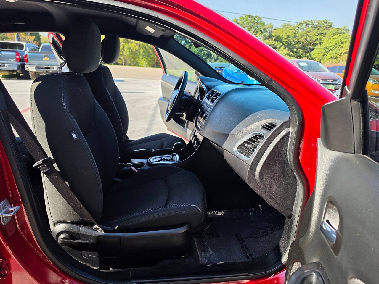 Used 2013 Dodge Avenger SE FWD image 30