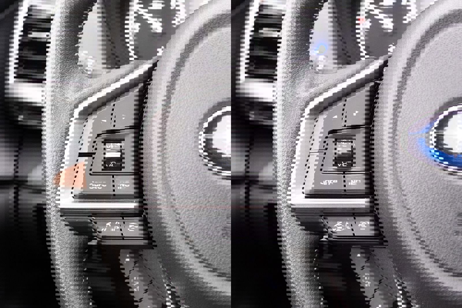 Used 2022 Subaru Forester Touring w/ Popular Package #3 image 8