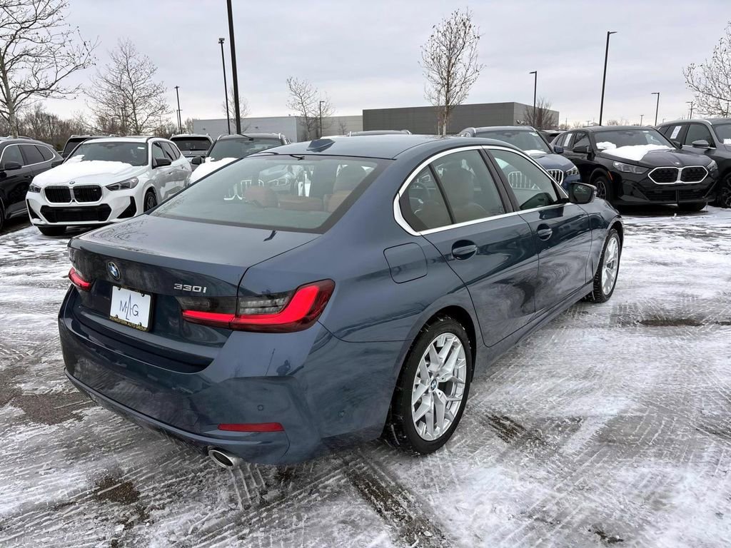 Certified 2025 BMW 330i xDrive Sedan w/ Premium Package image 7