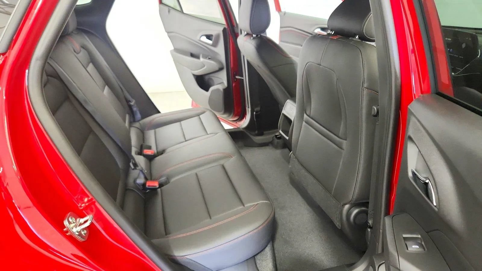 New 2026 Chevrolet Trax RS w/ Driver Confidence Package FWD image 29