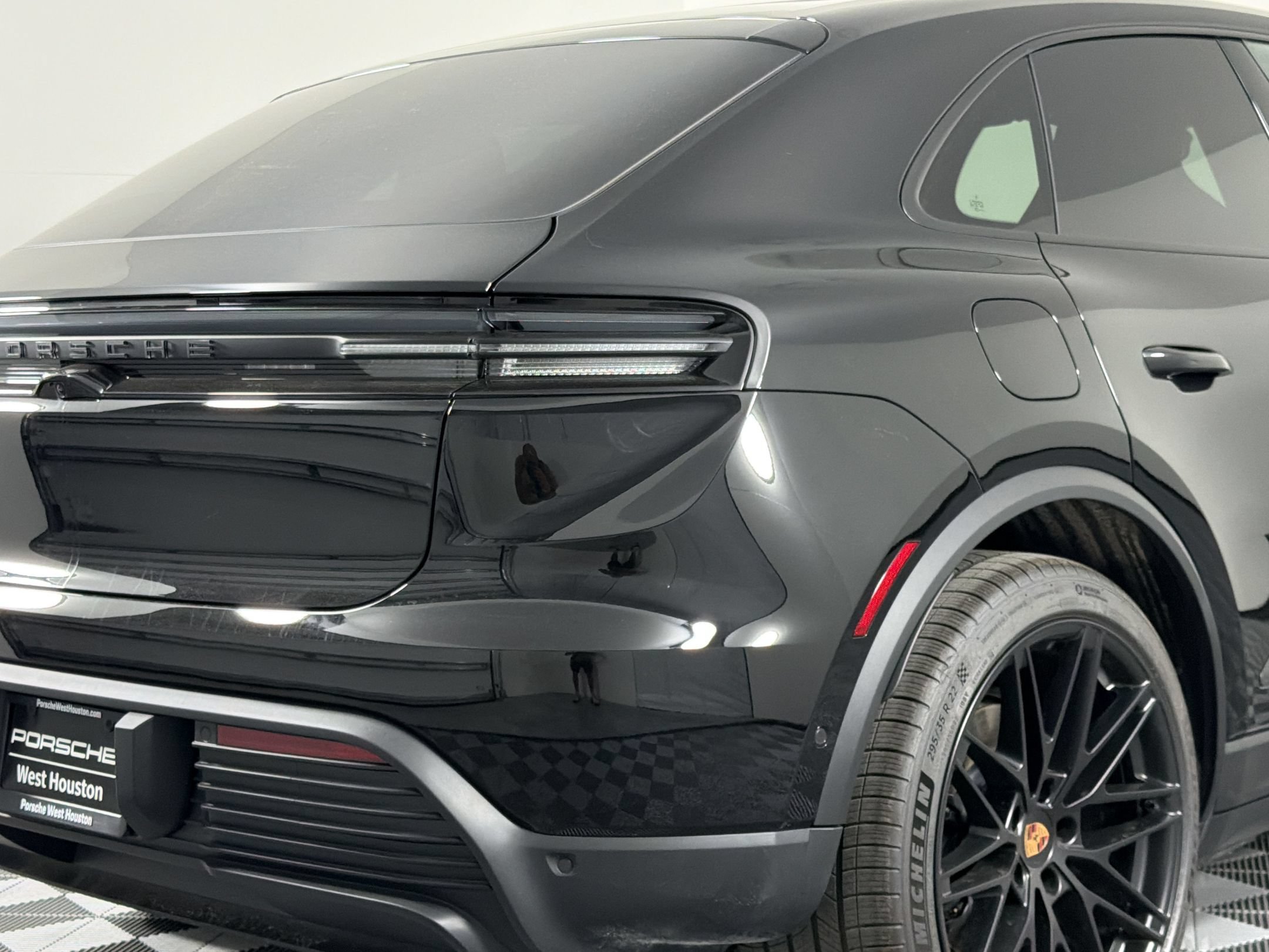 New 2026 Porsche Macan Electric RWD image 27