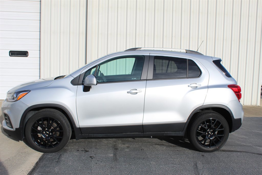 Used 2021 Chevrolet Trax LT w/ Sport Edition image 5