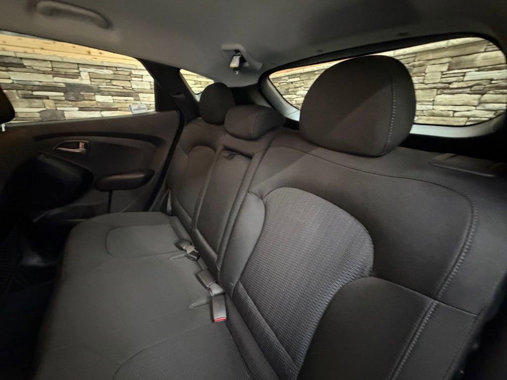 Used 2015 Hyundai Tucson GLS image 26