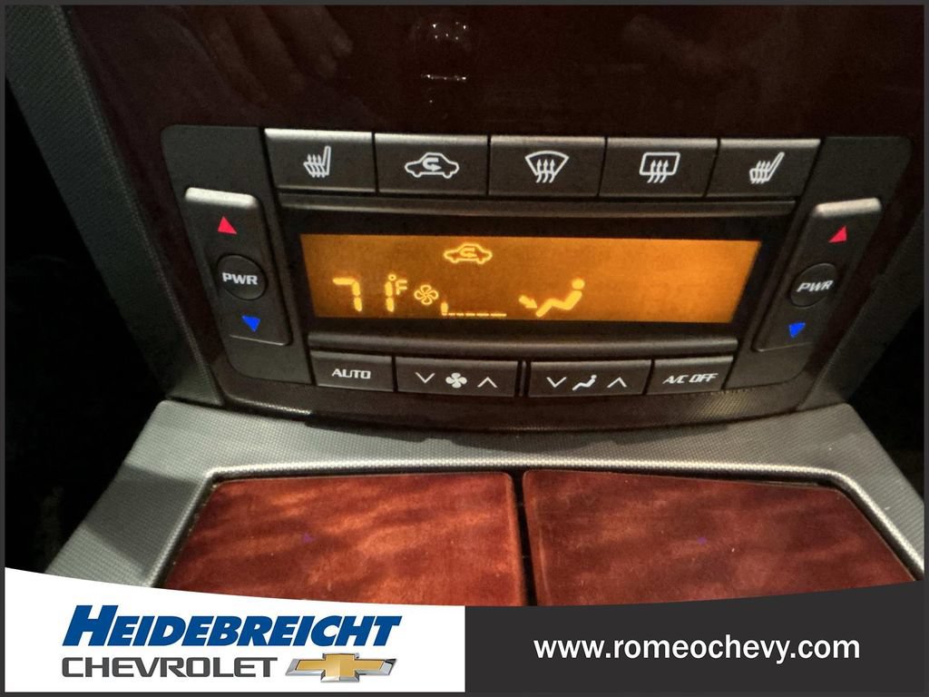 Used 2007 Cadillac XLR RWD image 23