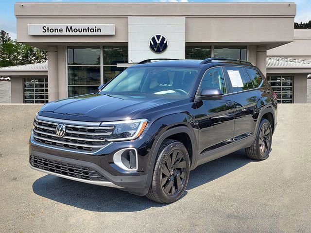 Certified 2025 Volkswagen Atlas SE w/ Panoramic Sunroof Package FWD image 1
