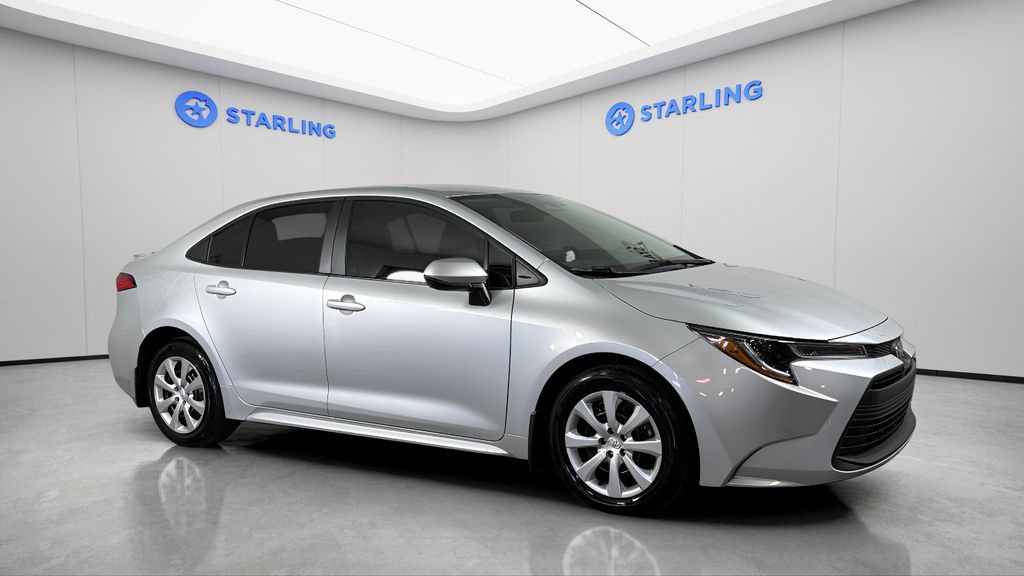 Used 2026 Toyota Corolla LE FWD image 12
