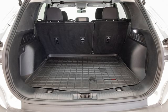 Used 2020 Ford Escape SE image 31