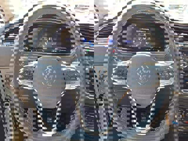 Used 2024 Volkswagen Tiguan Wolfsburg Edition FWD image 8