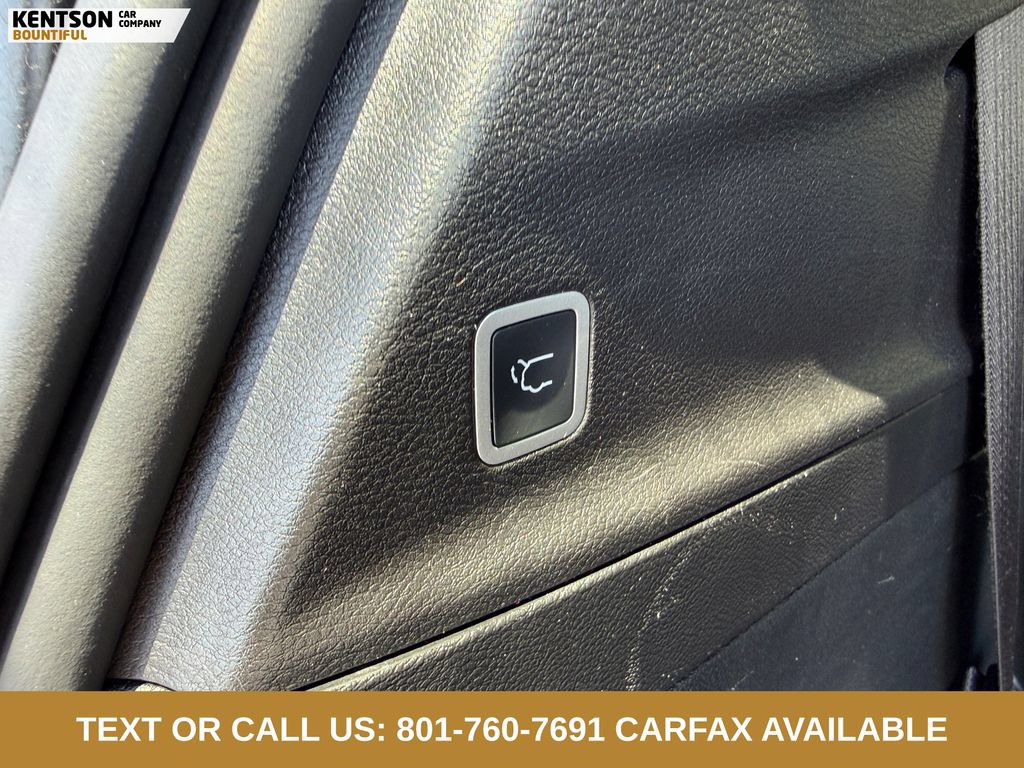 Used 2026 Chrysler Pacifica Limited FWD image 39