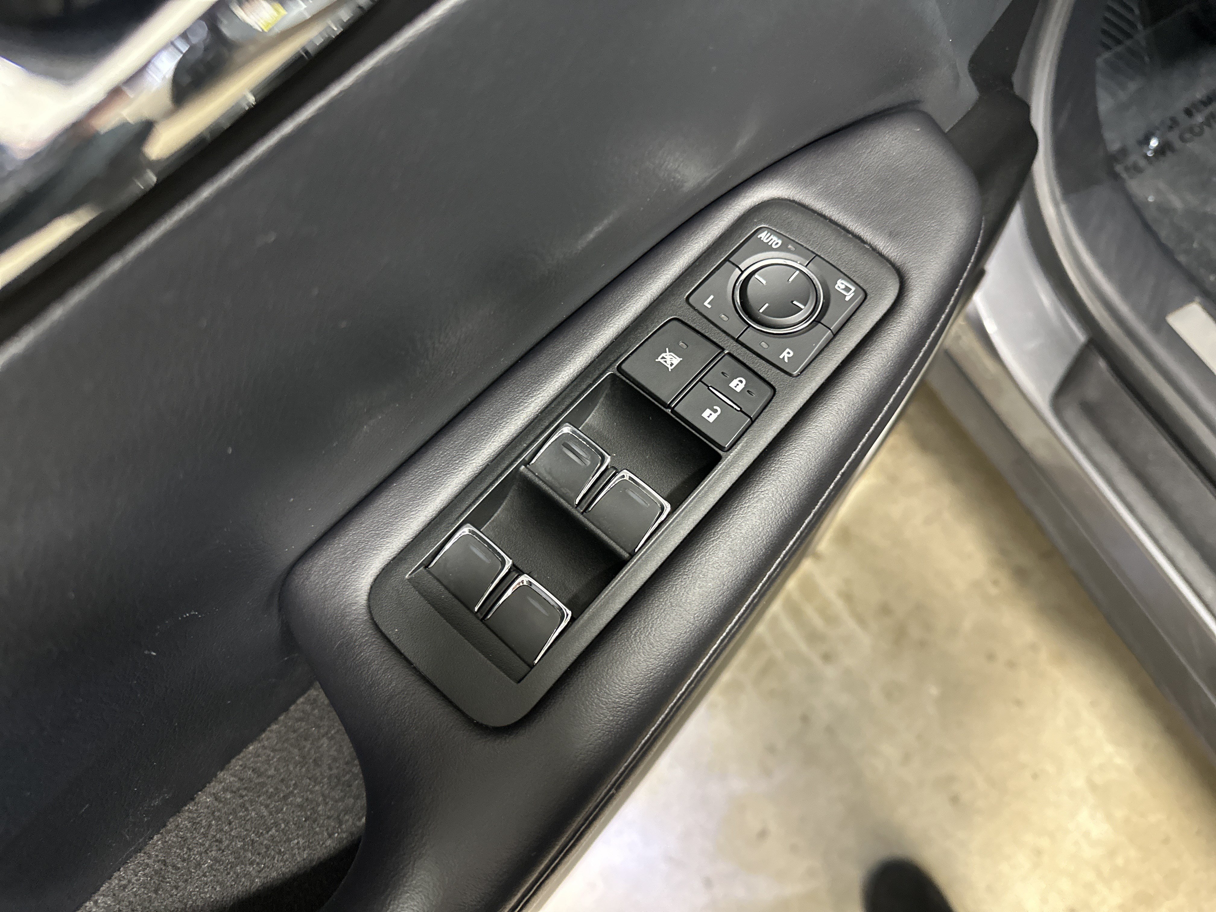 Used 2018 Lexus RX 350 AWD w/ Premium Package w/ Premium Package image 16