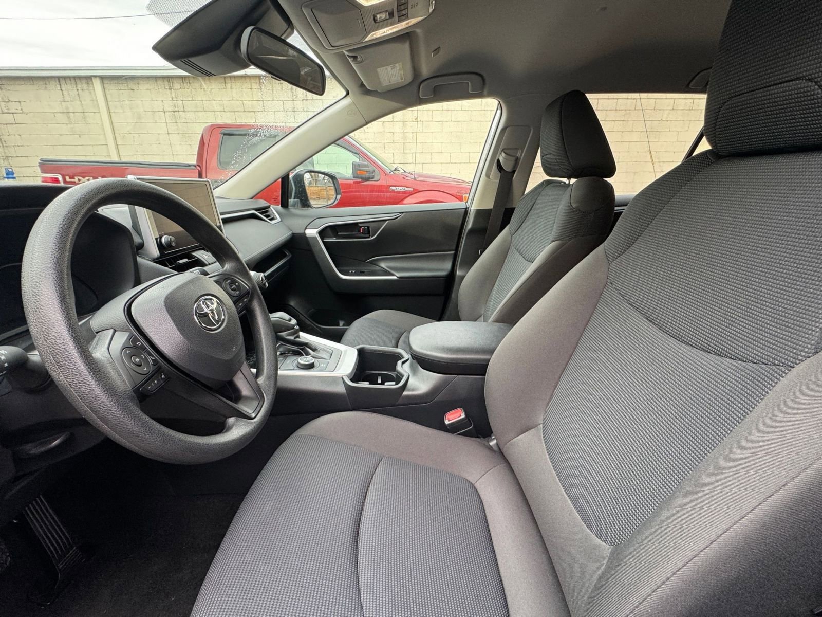 Used 2025 Toyota RAV4 LE image 25