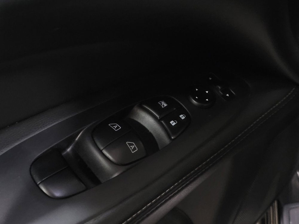 Used 2019 Nissan Pathfinder SL image 27