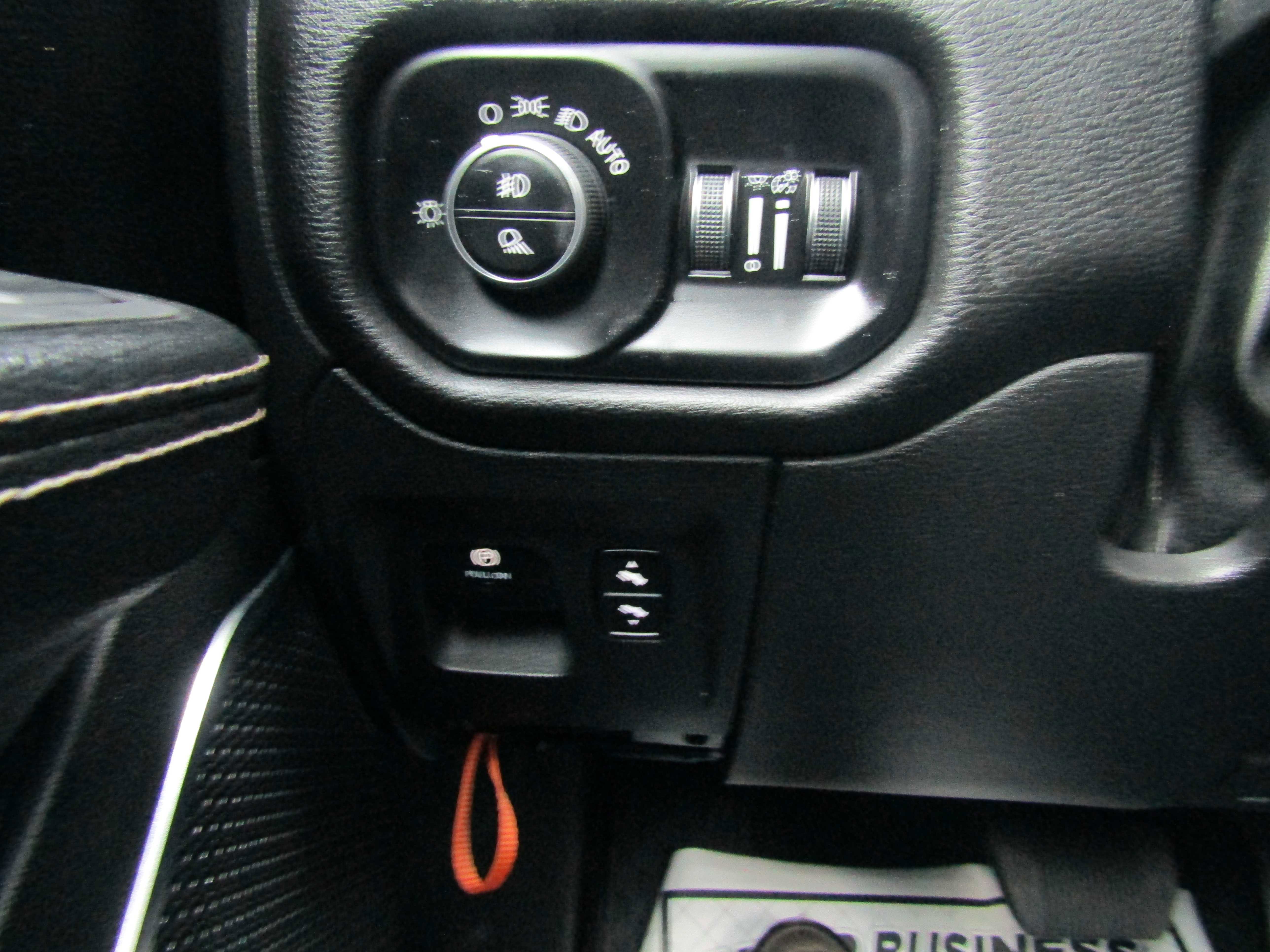 Used 2025 RAM 1500 Laramie w/ Sport Appearance Package image 12