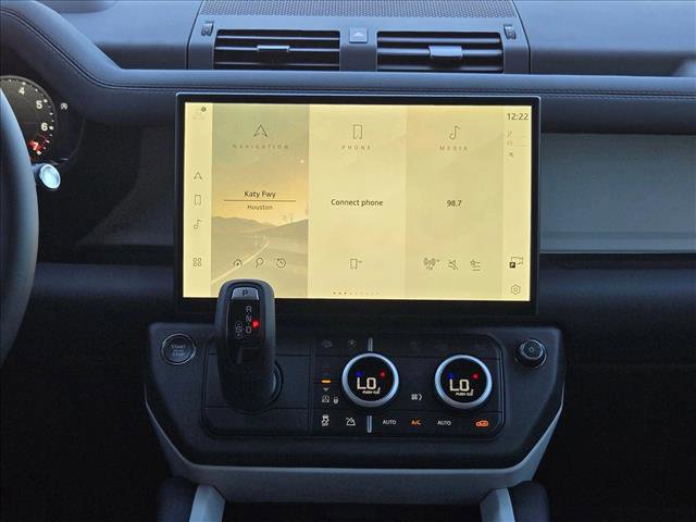 New 2026 Land Rover Defender 110 X-Dynamic SE image 12