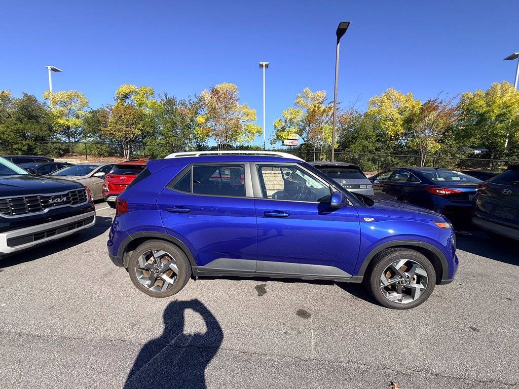 Certified 2024 Hyundai Venue SEL FWD image 7