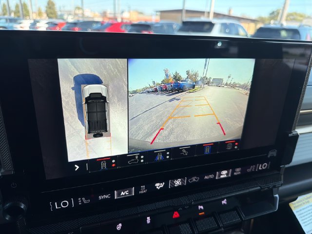 Used 2025 GMC Hummer EV 3X AWD/4WD image 23