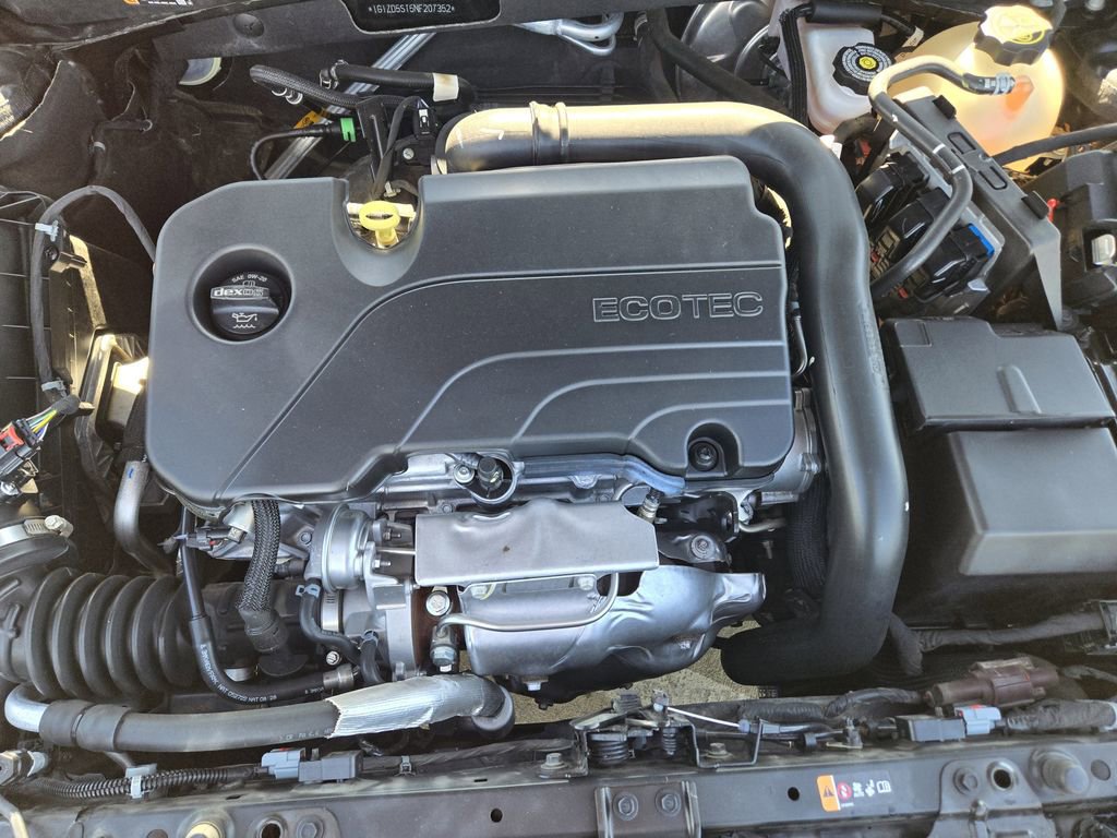 Used 2022 Chevrolet Malibu LT image 36