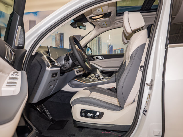 New 2026 BMW ALPINA XB7 AWD/4WD image 19
