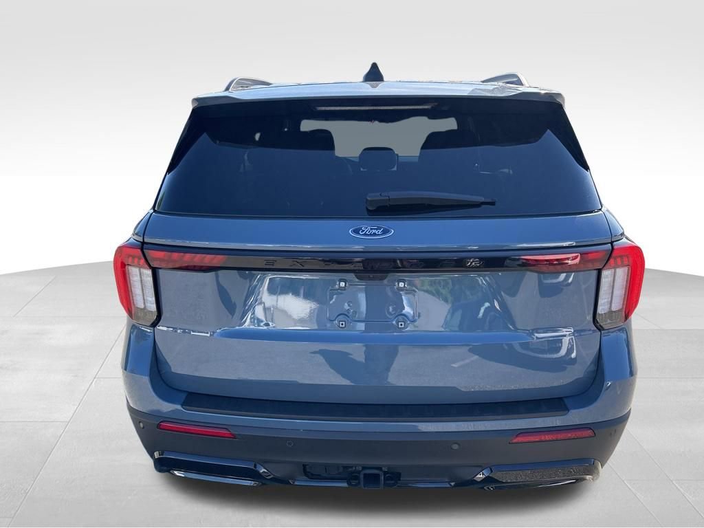 Used 2025 Ford Explorer ST-Line RWD image 4