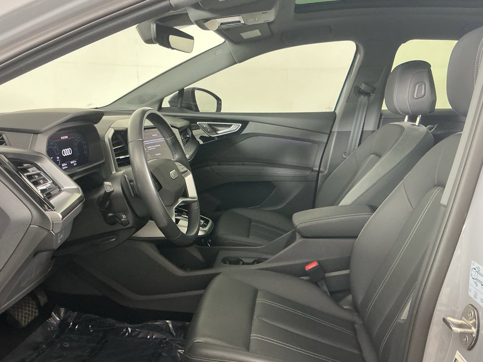 Used 2024 Audi Q4 e-tron Premium Plus w/ Premium Plus AWD/4WD image 11