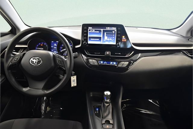 Used 2020 Toyota C-HR LE image 5