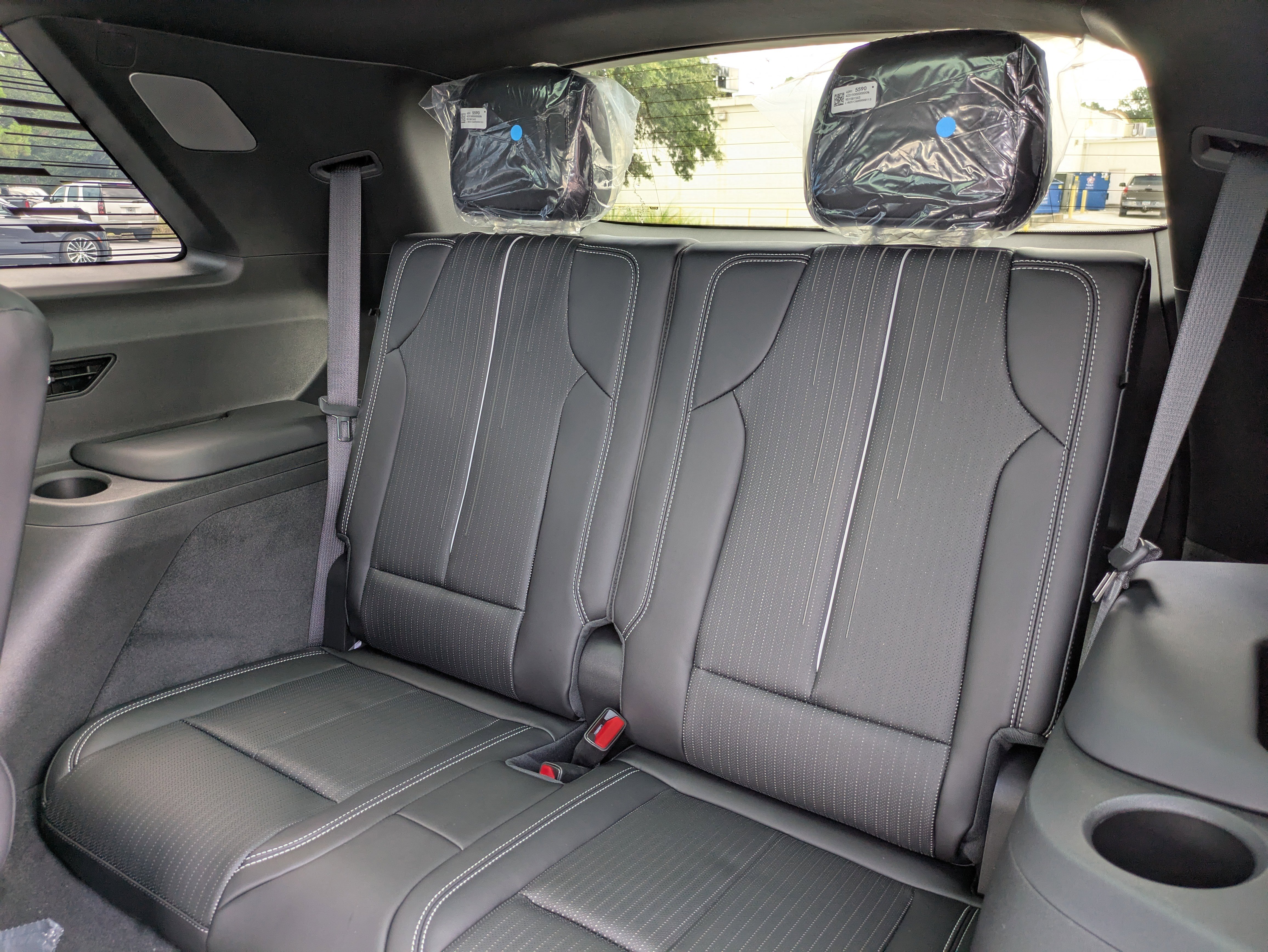 New 2026 Cadillac Vistiq Luxury w/ LPO, Floor Liner Package image 8