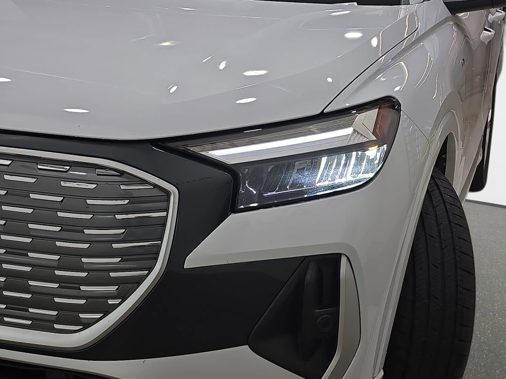 Used 2024 Audi Q4 e-tron Premium w/ Convenience Package image 31