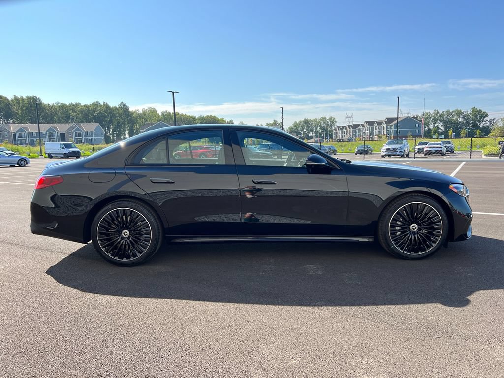 New 2027 Mercedes-Benz E 450 4MATIC Sedan image 9