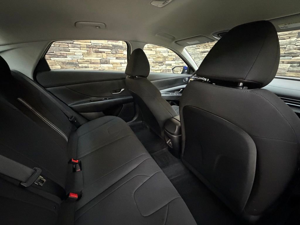 Certified 2024 Hyundai Elantra SEL image 28