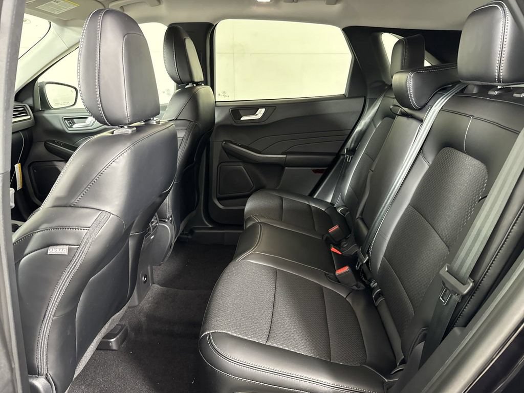 New 2025 Ford Escape SE FWD image 14