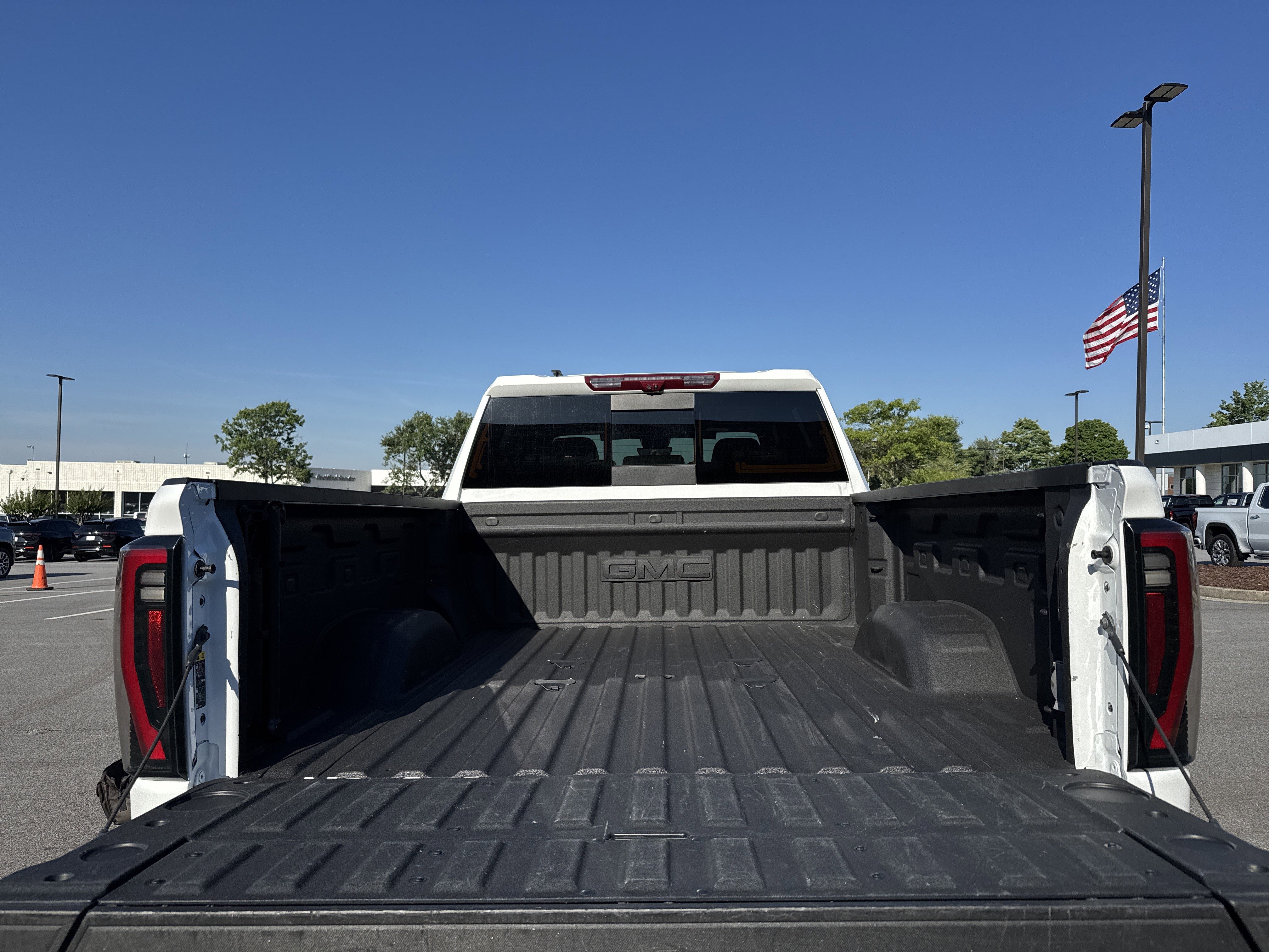 Used 2025 GMC Sierra 2500 AT4 w/ AT4 Premium Plus Package AWD/4WD image 33