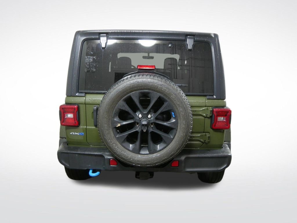 Used 2023 Jeep Wrangler Unlimited Sahara w/ Cold Weather Group AWD/4WD image 5