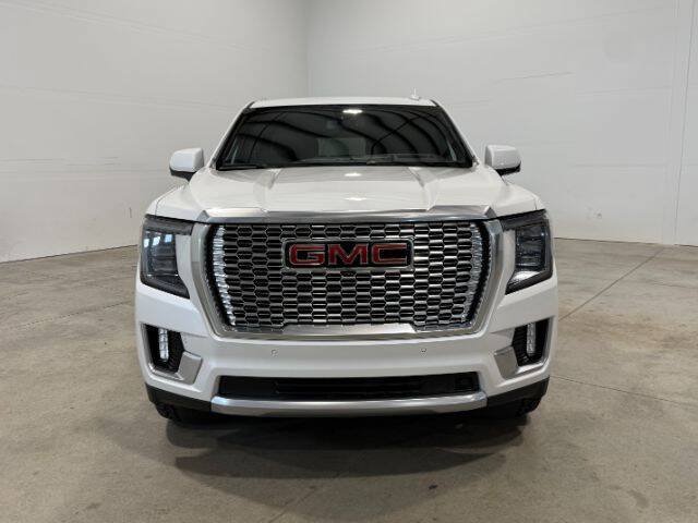 Used 2021 GMC Yukon Denali AWD/4WD image 3