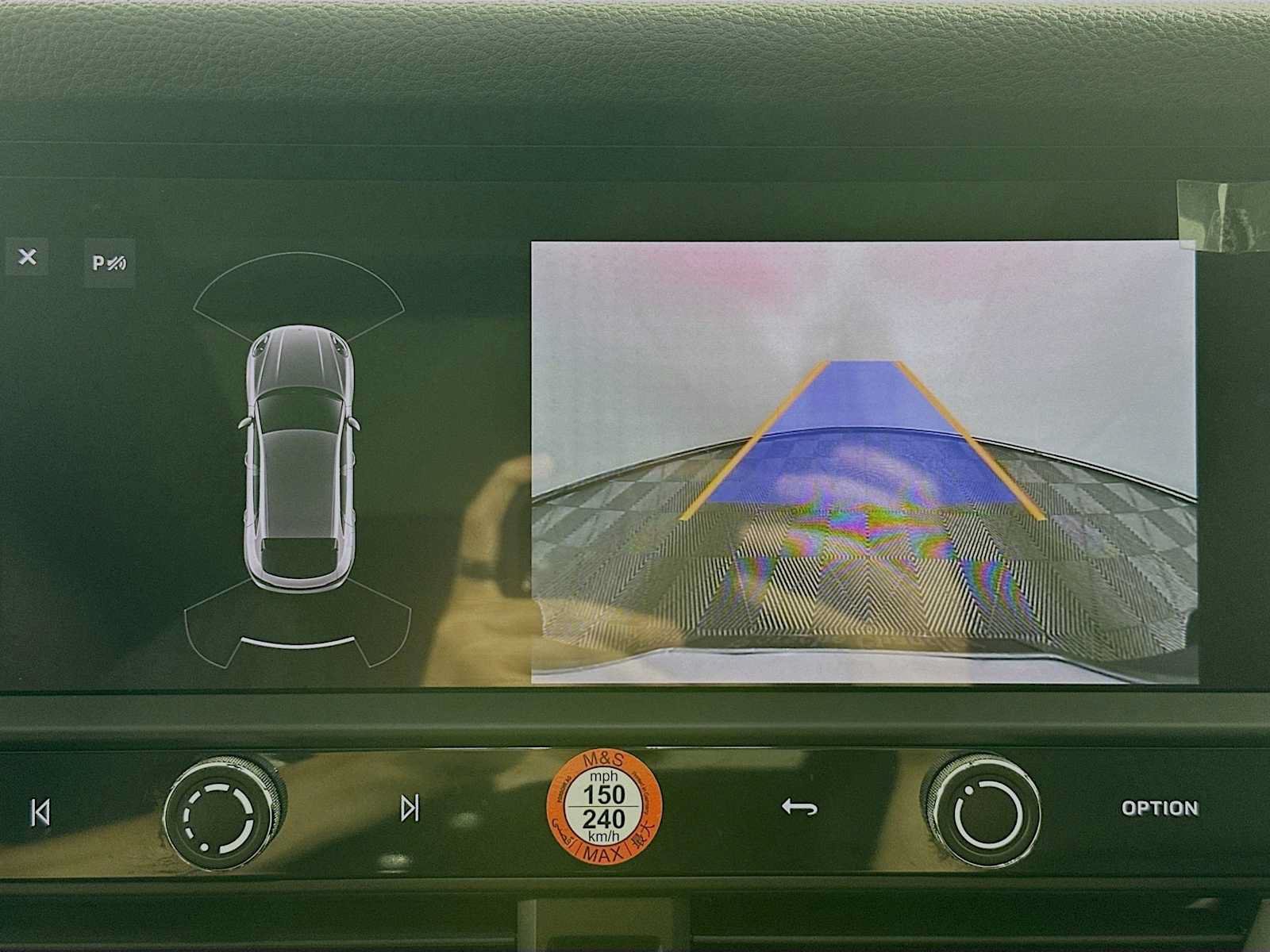 Certified 2025 Porsche Macan AWD/4WD image 20