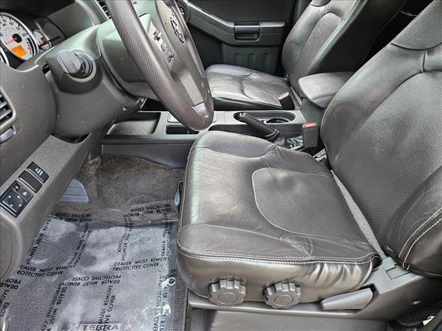 Used 2015 Nissan Xterra PRO-4X w/ Pro-4x Leather Package image 16