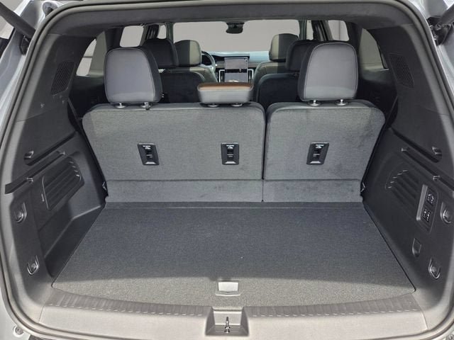 New 2026 GMC Acadia Denali Ultimate FWD image 17