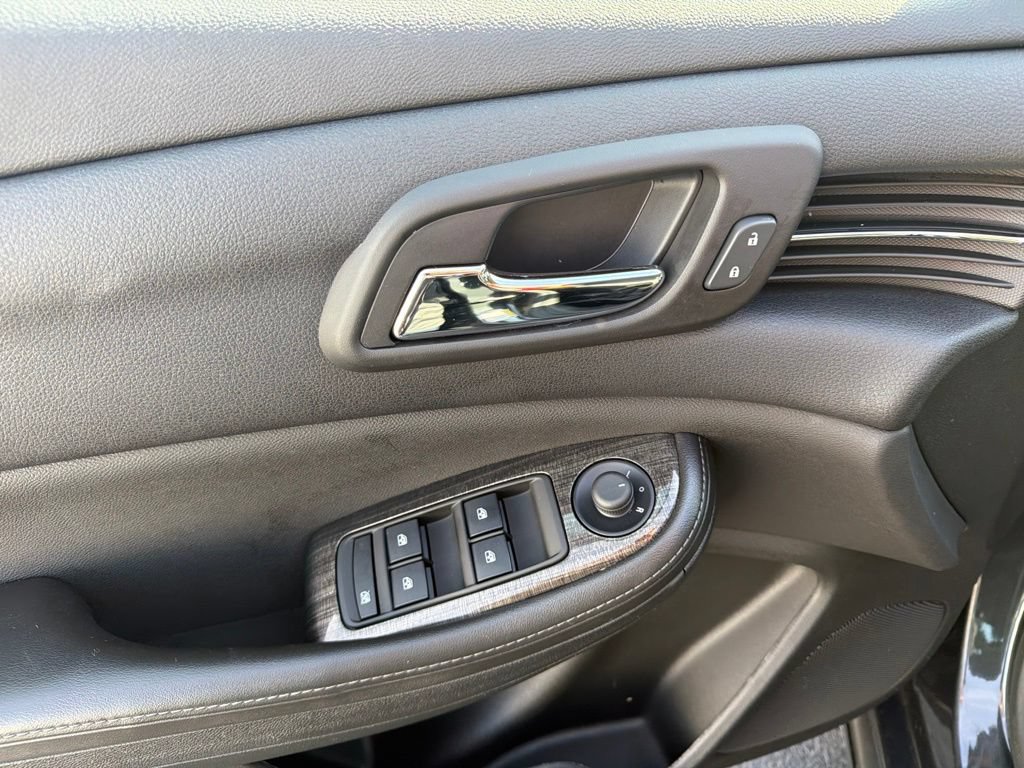 Used 2015 Chevrolet Malibu LT FWD image 25