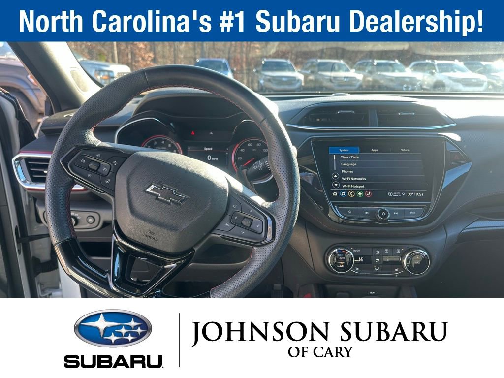 Used 2023 Chevrolet TrailBlazer RS w/ Sun and Liftgate Package image 8