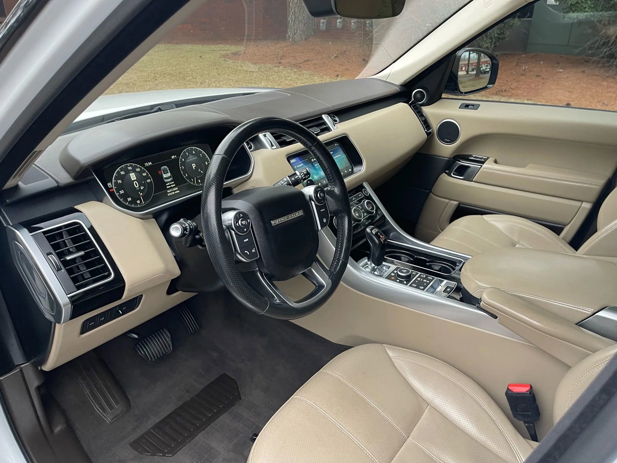 Used 2017 Land Rover Range Rover Sport Supercharged image 11