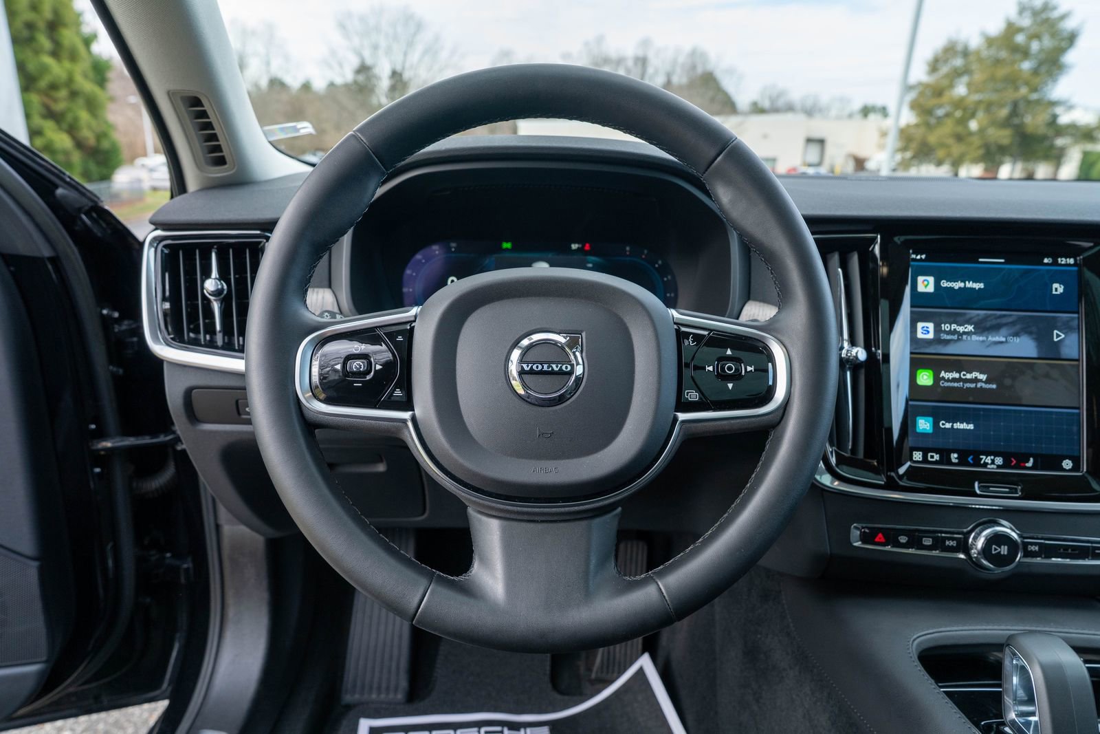 Used 2023 Volvo V90 B6 Cross Country Plus image 23